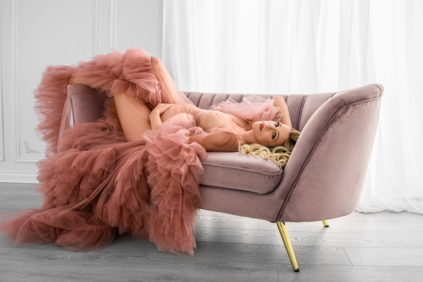 PINK COUCH